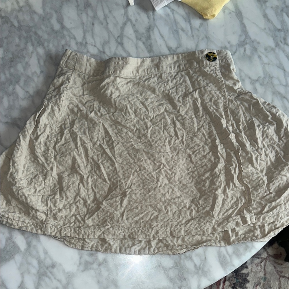 Urban Outfitters pleated Women's Beige mini skirt